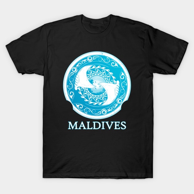 Giant Manta Ray Maldives Diving T-Shirt by NicGrayTees